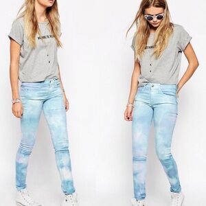 WILDFOX Marianne Mid Rise Skinny Jeans Daydream 25